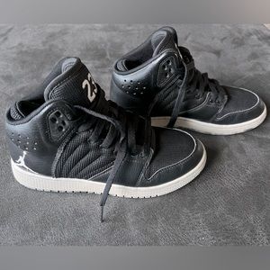 Black Jordan shoes! Size 4.5y (6 women’s)